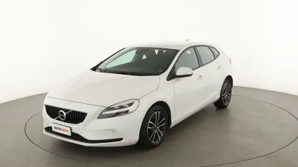 Usata Volvo V40 Plus 122 CV (89 kW) 2018 Bianco Berlina