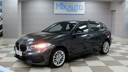 Usata BMW 116 Advantage 116 CV (85 kW) 2019 Grigio Utilitaria