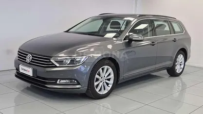 Grigio Usata 2017 VW Passat Business Station wagon | 15.990 € (Buon prezzo)