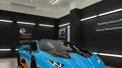 Usata Lamborghini Huracán 640 CV (470 kW) 2023 Blu laufey Coupé