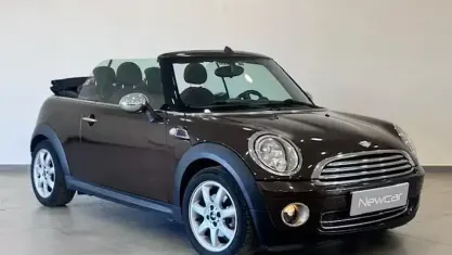 Usata Mini One Cabriolet 98 CV (72 kW) 2010 Marrone Cabrio