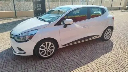 Usata Renault Clio IV Intens 75 CV (55 kW) 2017 Bianco Berlina