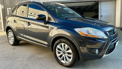 Usata 2009 Ford Kuga Titanium SUV | 7400 € (Buon prezzo)