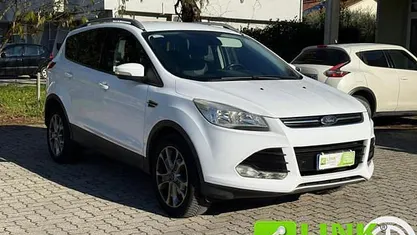 Usata 2015 Ford Kuga Titanium SUV | 8900 € (Buon prezzo)