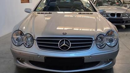 Usata Mercedes SL350 245 CV (180 kW) 2004 Argento Cabrio