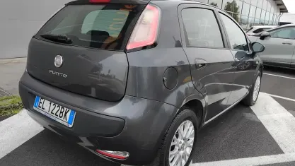 Usata Fiat Punto Evo 69 CV (50 kW) 2011 Grigio Utilitaria