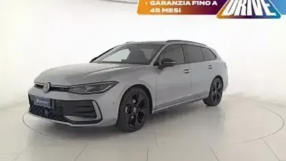 Usata VW Passat R-line 150 CV (110 kW) 2025 F0 dolomite silver metallizzato Station wagon
