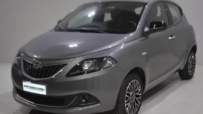Usata 2024 Lancia Ypsilon S Due volumi | 14.600 € (Buon prezzo)