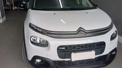 Begagnad Citroën C3 PureTech 82 HK (60 kW) 2017 Vit Sedan