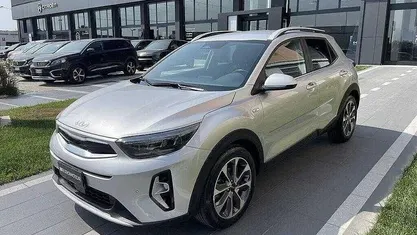 Usata Kia Stonic Style 101 CV (74 kW) 2022 Grigio SUV