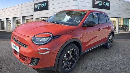 Usata Fiat 600 La Prima 101 CV (74 kW) 2024 Arancione SUV