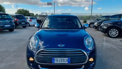 Usata Mini One D Business 95 CV (69 kW) 2015 Blu Utilitaria