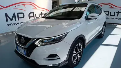 Usata Nissan Qashqai N-Connecta 160 CV (117 kW) 2020 Bianco SUV