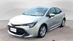 Argento metallizzato Usata 2020 Toyota Corolla Business Edition Tre volumi | 17.900 € (Buon prezzo)