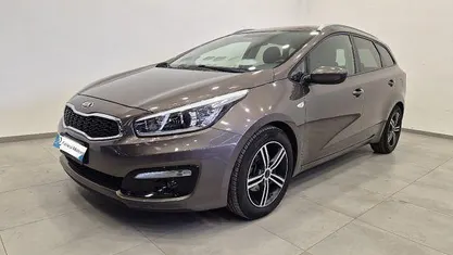 Usata Kia Ceed 101 CV (74 kW) 2016 Bronzo Utilitaria