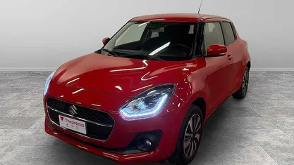 Usata Suzuki Swift 90 CV (66 kW) 2020 Rosso Utilitaria