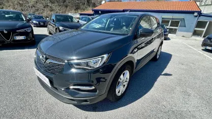 Usata Opel Grandland X 131 CV (96 kW) 2019 Grigio SUV