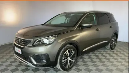 Usata Peugeot 5008 Allure 131 CV (96 kW) 2019 Grigio SUV