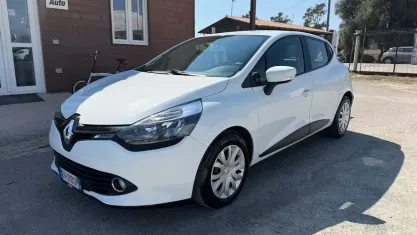 Usata Renault Clio IV 73 CV (53 kW) 2014 Bianco Berlina