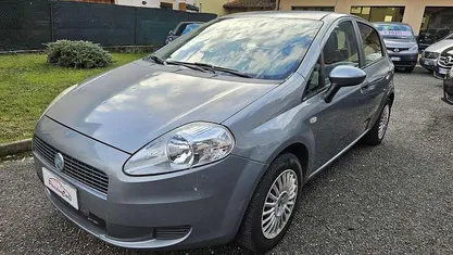 Usata Fiat Punto 95 CV (69 kW) 2006 Argento Utilitaria