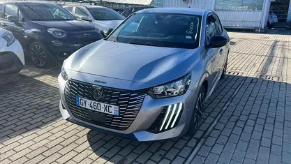 Usata Peugeot 208 Allure 101 CV (74 kW) 2024 Utilitaria