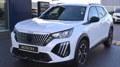 Usata Peugeot 2008 Allure 101 CV (74 kW) 2025 SUV