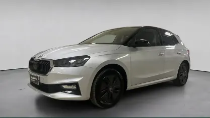 Usata Skoda Fabia 95 CV (69 kW) 2025 Grigio pastello Utilitaria