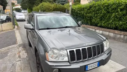 Usata Jeep Grand Cherokee Overland 218 CV (160 kW) 2007 Argento SUV
