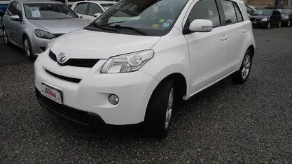 Usata 2011 Toyota Urban Cruiser Sol SUV | 4350 € (Super prezzo)