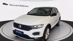 Bianco/tetto nero Usata 2021 VW T-Roc Advance SUV | 23.900 € (Buon prezzo)