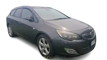 Usata Opel Astra 110 CV (80 kW) 2011 Grigio Station wagon