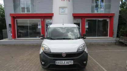 Usata Fiat Doblò Easy 90 CV (66 kW) 2017 Bianco Monovolume
