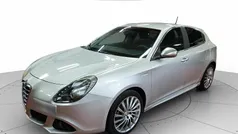 Argento Usata 2012 Alfa Romeo Giulietta Distinctive Tre volumi | 6300 € (Ottimo prezzo)