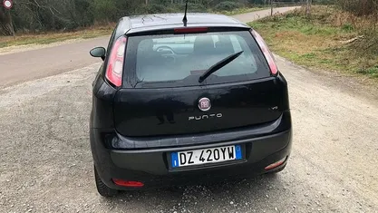 Usata Fiat Grande Punto Dynamic 77 CV (56 kW) 2010 Nero Utilitaria