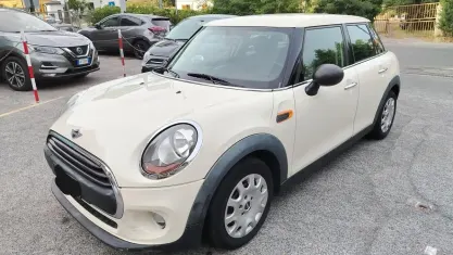 Usata Mini ONE 102 CV (75 kW) 2015 Bianco Utilitaria