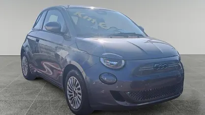Grigio Usata 2024 Fiat 500e Action Tre volumi | 18.900 € (Buon prezzo)