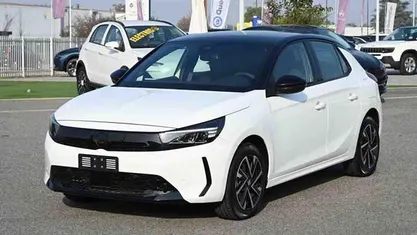 Bianco Usata 2024 Opel Corsa Edition Due volumi | 13.900 € (Buon prezzo)