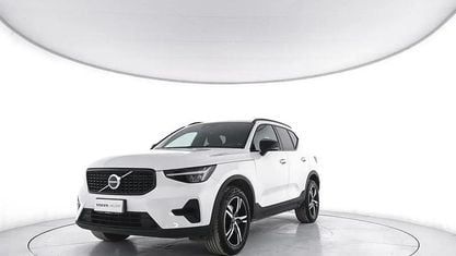 Begagnad Volvo XC40 Plus 163 HK (119 kW) 2023 Vit SUV