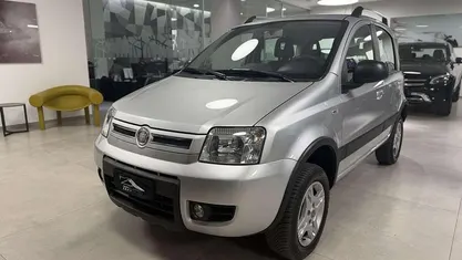 Usata Fiat Panda 4x4 Climbing 75 CV (55 kW) 2011 Utilitaria