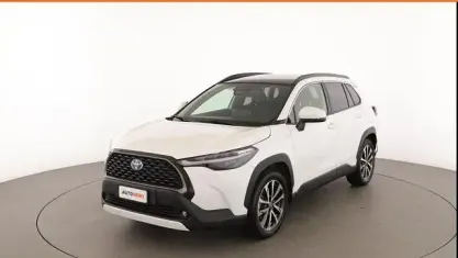 Usata Toyota Corolla Cross Lounge 197 CV (144 kW) 2023 Bianco SUV