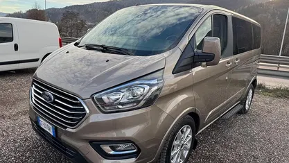 Usata Ford Transit Custom Nugget 185 CV (136 kW) 2021 Marrone Monovolume