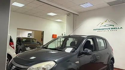 Usata Dacia Sandero 75 CV (55 kW) 2009 Gray Berlina