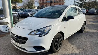 Usata Opel Corsa 69 CV (50 kW) 2015 Bianco Berlina