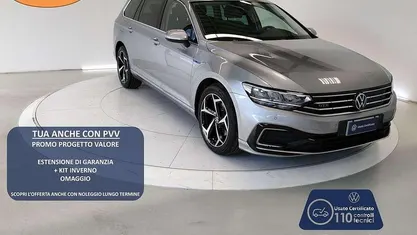 Argento Usata 2023 VW Passat GTE Station wagon | 33.200 €