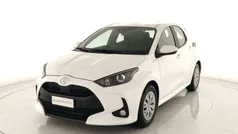 Bianco Usata 2023 Toyota Yaris Active Due volumi | 15.600 € (Buon prezzo)