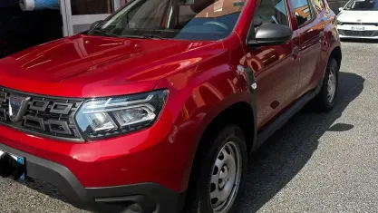 Usata Dacia Duster Essentiel 101 CV (74 kW) 2022 Rosso SUV