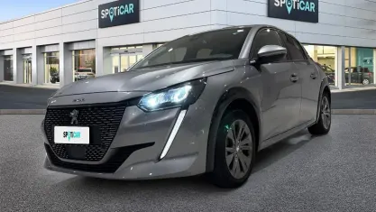 Usata Peugeot e-208 Allure 100 kW (136 CV) 2021 Grigio Utilitaria