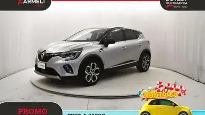 Usata Renault Captur Techno 143 CV (105 kW) 2023 Grigio SUV