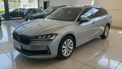 Usata Skoda Superb Selection 150 CV (110 kW) 2026 Argento Station wagon