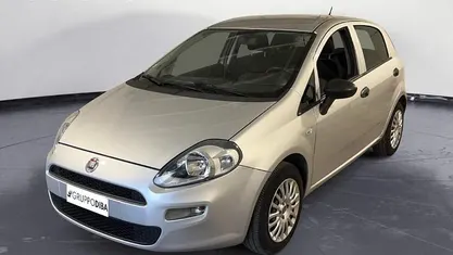 Usata Fiat Punto Street 69 CV (50 kW) 2018 Argento Utilitaria